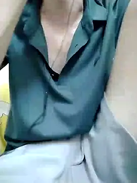 Snapshot of YAY-1 chatting on 01/22/25, 12:27 YAY-1 online show from 01/22/25, 12:27