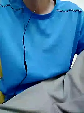 Snapshot of YAY-1 chatting on 02/02/25, 12:02 YAY-1 online show from 02/02/25, 12:02