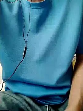 Snapshot of YAY-1 chatting on 02/09/25, 02:06 YAY-1 online show from 02/09/25, 02:06