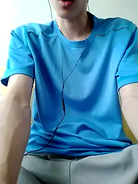 Snapshot of YAY-1 chatting on 02/17/25, 01:58 YAY-1 online show from 02/17/25, 01:58