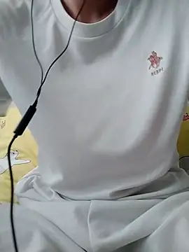 Snapshot of YAY-1 chatting on 02/22/25, 05:23 YAY-1 online show from 02/22/25, 05:23