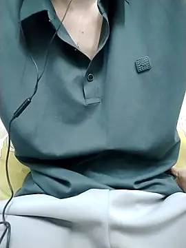 Snapshot of YAY-1 chatting on 02/23/25, 11:22 YAY-1 online show from 02/23/25, 11:22