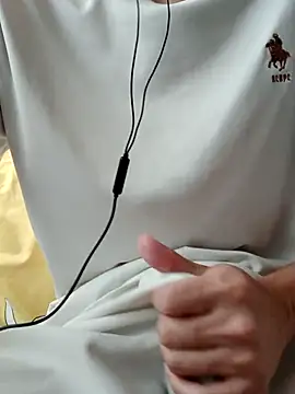 Snapshot of YAY-1 chatting on 02/24/25, 05:43 YAY-1 online show from 02/24/25, 05:43