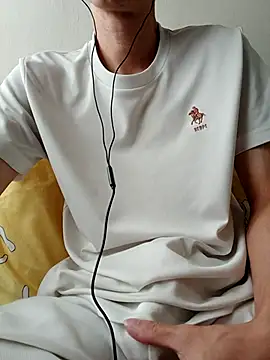 Snapshot of YAY-1 chatting on 02/27/25, 05:13 YAY-1 online show from 02/27/25, 05:13