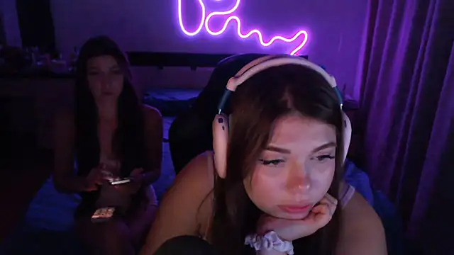 helengilmor online show from 09/08/25, 06:29