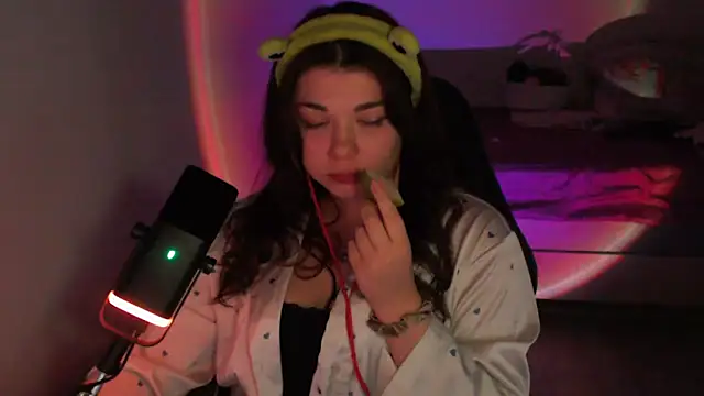 helengilmor online show from 02/26/26, 05:23