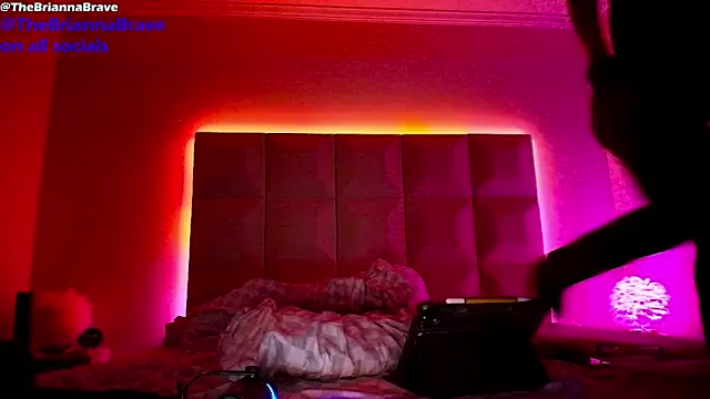 BriannaBrave online show from 05/16/26, 07:49