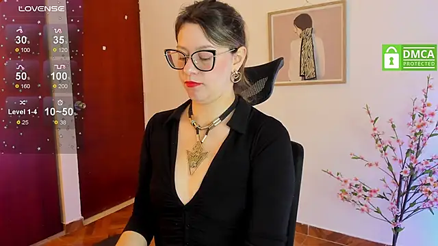 Chanelll Taylorr  online show from 02/02/25, 12:35