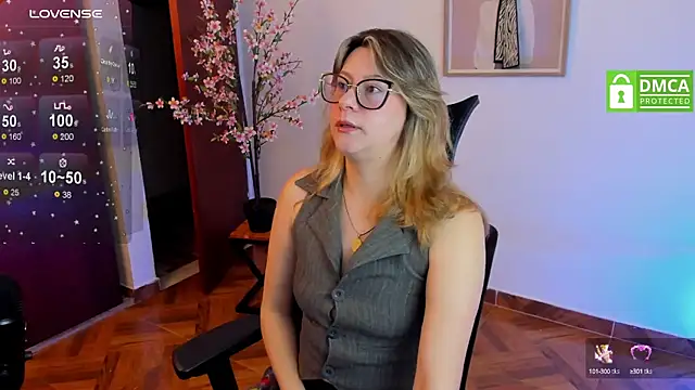 Chanelll Taylorr  online show from 03/21/25, 01:12