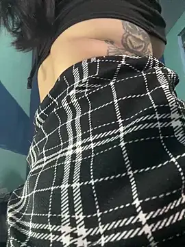 ZTahya online show from 12/18/24, 06:32