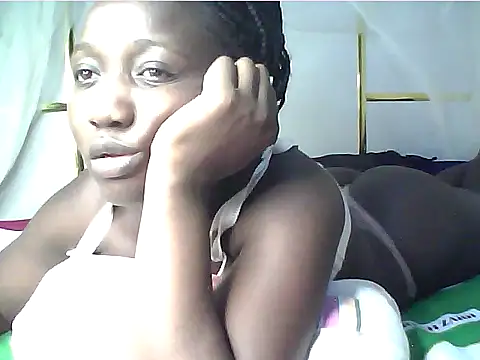 Snapshot of Adaline-Paris chatting on 05/13/26, 09:39 Adaline-Paris online show from 05/13/26, 09:39