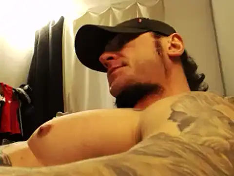 Snapshot of ballardbret chatting on 01/14/25, 07:17 ballardbret online show from 01/14/25, 07:17