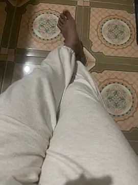 Snapshot of Milk_Mom99 chatting on 12/20/24, 03:10 Milk Mom99 online show from 12/20/24, 03:10