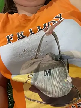 Snapshot of Milk_Mom99 chatting on 10/12/25, 07:18 Milk Mom99 online show from 10/12/25, 07:18