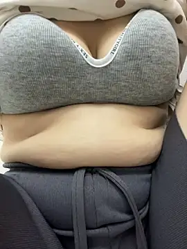 Milk Mom99 online show from 05/17/26, 11:12