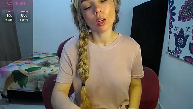 Snapshot of nakary00 chatting on 03/11/25, 02:21 nakary00 online show from 03/11/25, 02:21