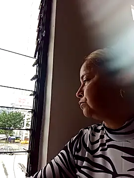 natally ross21 online show from 01/04/25, 02:46