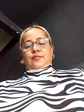 natally ross21 online show from 01/04/25, 05:47