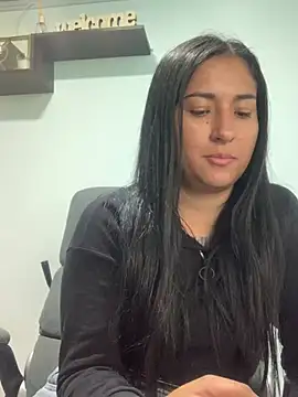 luna asss online show from 02/08/25, 02:38