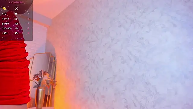 VictoriaMilan  online show from 03/12/25, 10:39