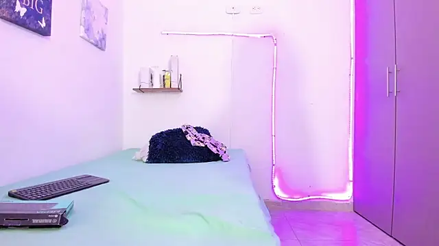 Kim Baker1 online show from 01/28/25, 07:32