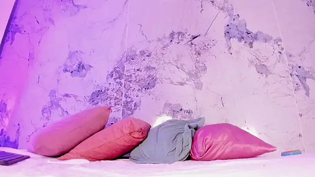 Kim Baker1 online show from 09/30/25, 07:41