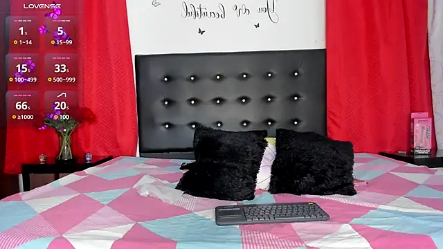 Snapshot of AmbarthSmiith2 chatting on 01/27/25, 01:52 AmbarthSmiith2 online show from 01/27/25, 01:52