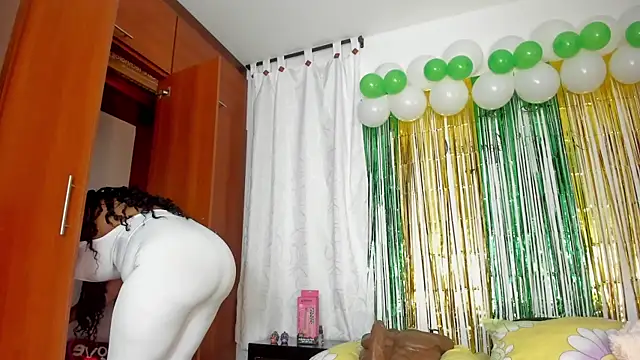 Snapshot of AmbarthSmiith2 chatting on 03/15/25, 02:23 AmbarthSmiith2 online show from 03/15/25, 02:23