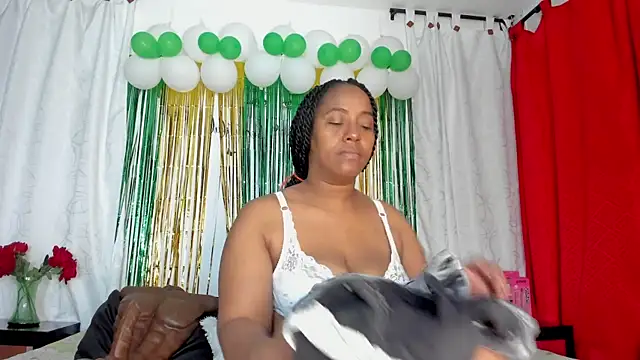 Snapshot of AmbarthSmiith2 chatting on 03/22/25, 12:46 AmbarthSmiith2 online show from 03/22/25, 12:46