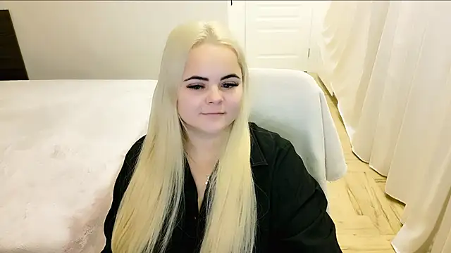 Snapshot of lovely-eyes chatting on 12/12/24, 01:32 lovely-eyes online show from 12/12/24, 01:32