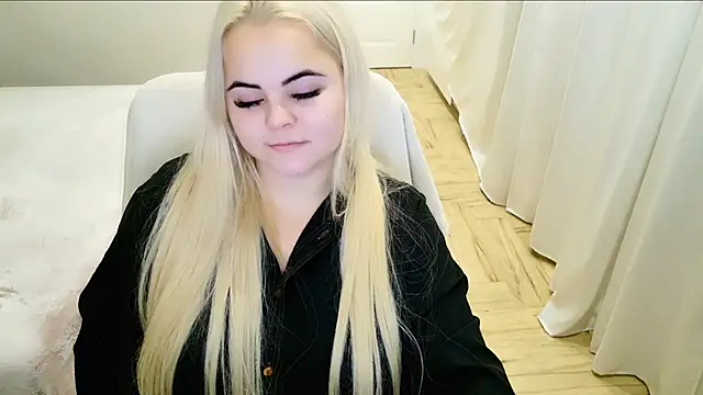 Snapshot of lovely-eyes chatting on 12/12/24, 04:48 lovely-eyes online show from 12/12/24, 04:48