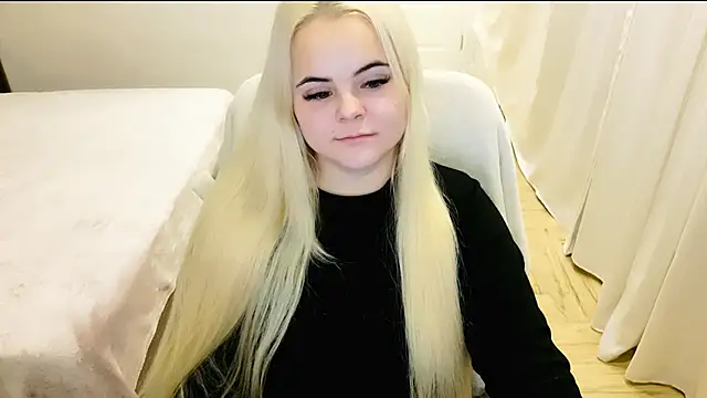 Snapshot of lovely-eyes chatting on 12/19/24, 04:34 lovely-eyes online show from 12/19/24, 04:34