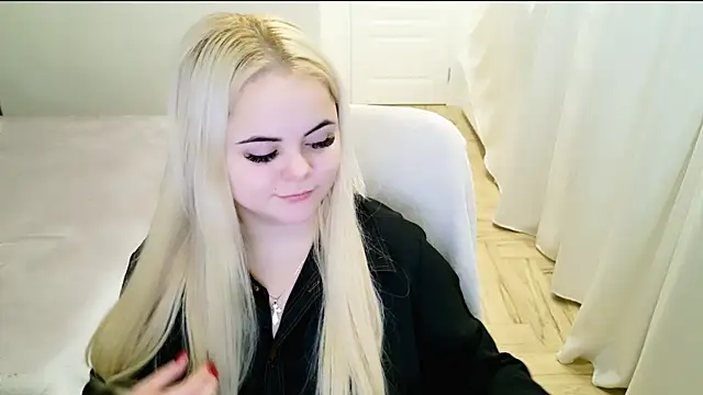 Snapshot of lovely-eyes chatting on 01/22/25, 10:26 lovely-eyes online show from 01/22/25, 10:26