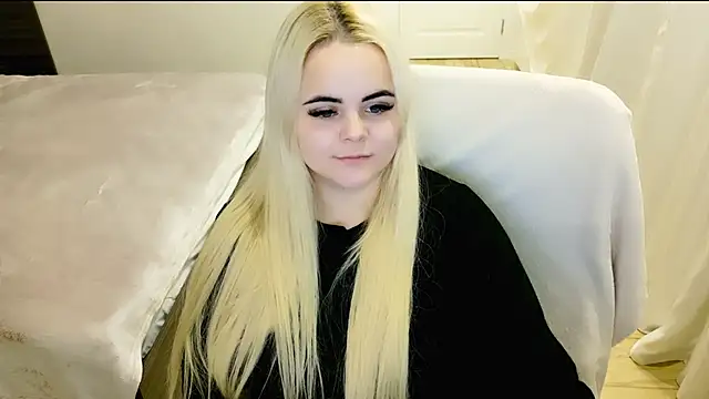 Snapshot of lovely-eyes chatting on 02/14/25, 02:07 lovely-eyes online show from 02/14/25, 02:07