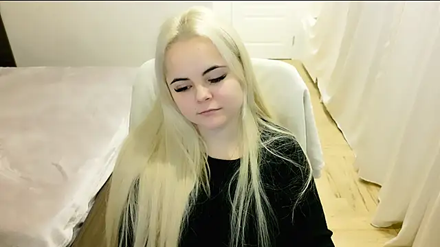 Snapshot of lovely-eyes chatting on 02/25/25, 09:13 lovely-eyes online show from 02/25/25, 09:13