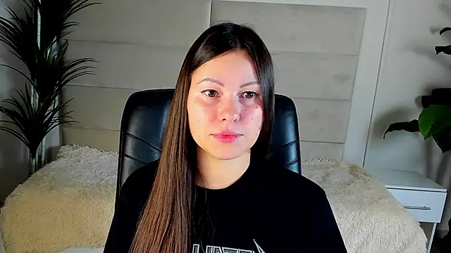 Snapshot of Dana__dom chatting on 11/21/25, 12:43 Dana dom online show from 11/21/25, 12:43