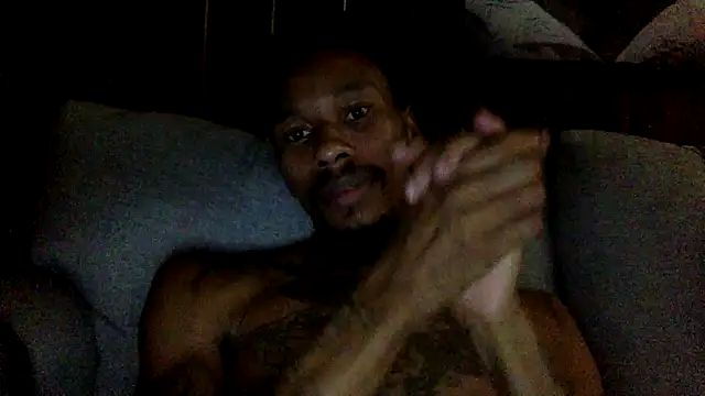 Snapshot of KingDerRico chatting on 09/16/25, 04:46 KingDerRico online show from 09/16/25, 04:46