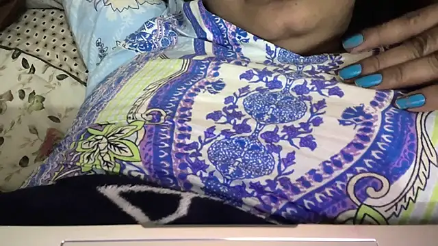 Snapshot of Gulaboo_bhabi chatting on 02/12/25, 08:59 Gulaboo bhabi online show from 02/12/25, 08:59