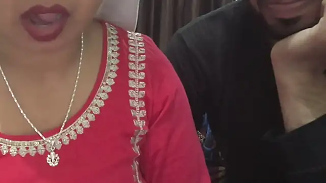 Snapshot of Gulaboo_bhabi chatting on 02/18/25, 02:06 Gulaboo bhabi online show from 02/18/25, 02:06