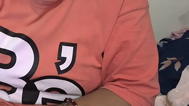 Snapshot of Gulaboo_bhabi chatting on 03/19/25, 10:00 Gulaboo bhabi online show from 03/19/25, 10:00