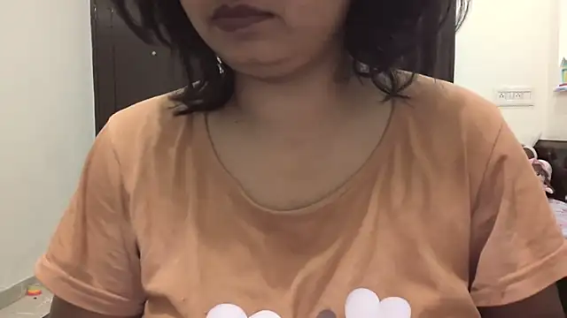 Snapshot of Gulaboo_bhabi chatting on 03/23/25, 12:15 Gulaboo bhabi online show from 03/23/25, 12:15