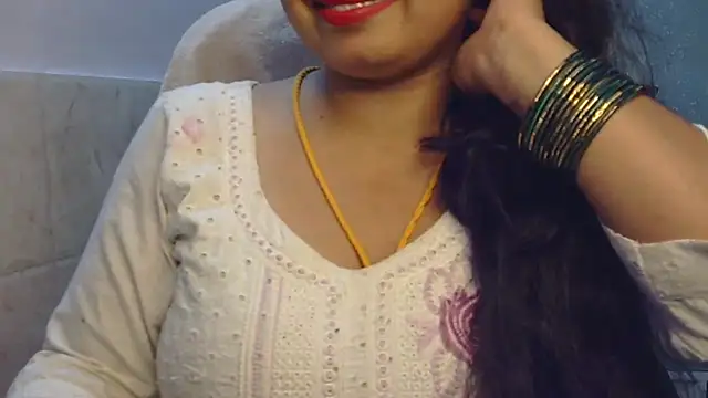 Snapshot of Gulaboo_bhabi chatting on 10/01/25, 06:03 Gulaboo bhabi online show from 10/01/25, 06:03