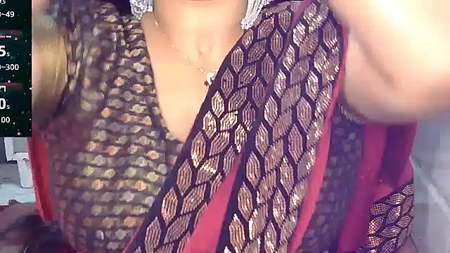 Snapshot of Gulaboo_bhabi chatting on 11/26/25, 04:52 Gulaboo bhabi online show from 11/26/25, 04:52