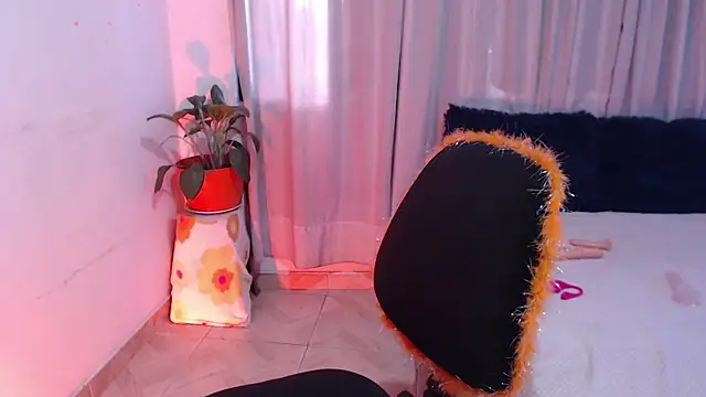 Zoe--khalL online show from 12/16/24, 10:56