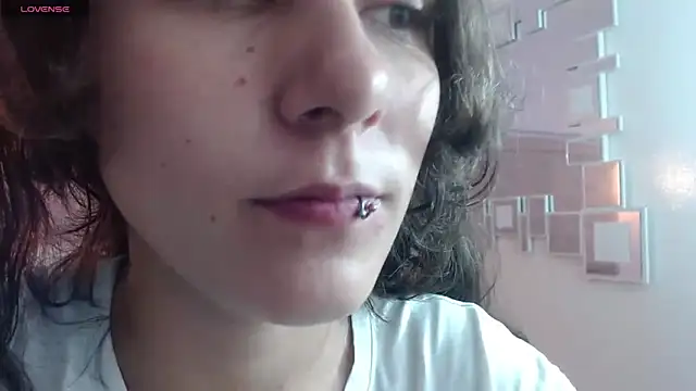 xlunna online show from 01/10/25, 07:21