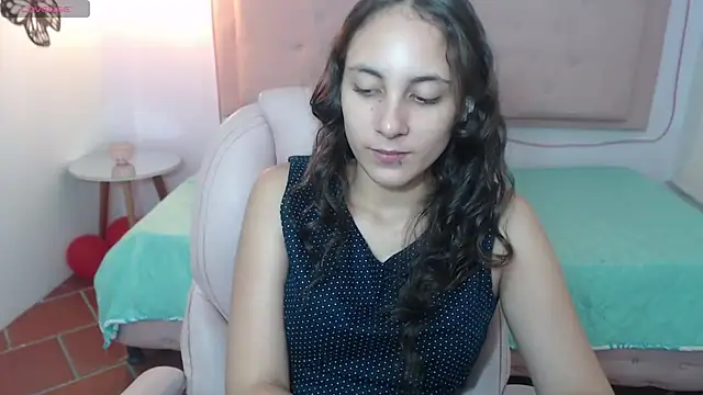 xlunna online show from 02/26/25, 08:44