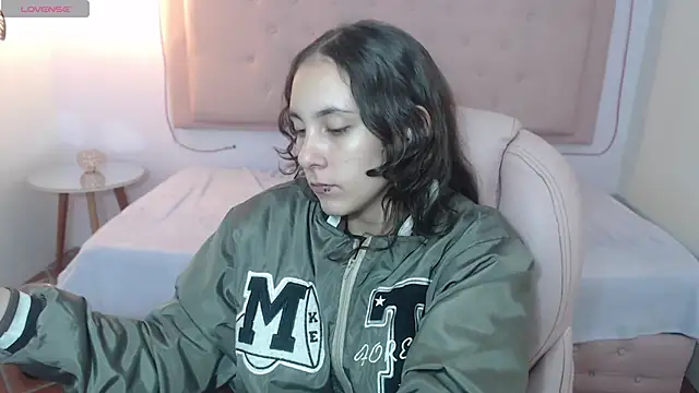 xlunna online show from 03/09/25, 12:20