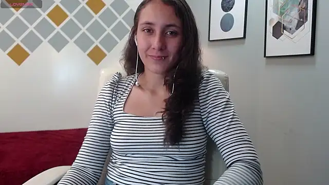 xlunna online show from 12/19/25, 09:00