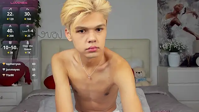 Snapshot of Felix_Rey chatting on 02/14/25, 05:03 Felix Rey online show from 02/14/25, 05:03