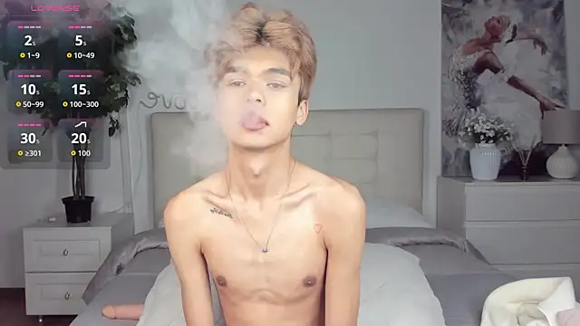 Snapshot of Felix_Rey chatting on 10/08/25, 05:32 Felix Rey online show from 10/08/25, 05:32